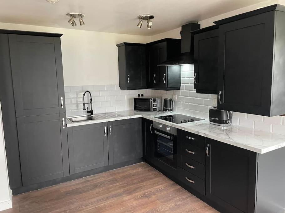 Stunning Central Apartment With Free Parking Шефилд Экстерьер фото